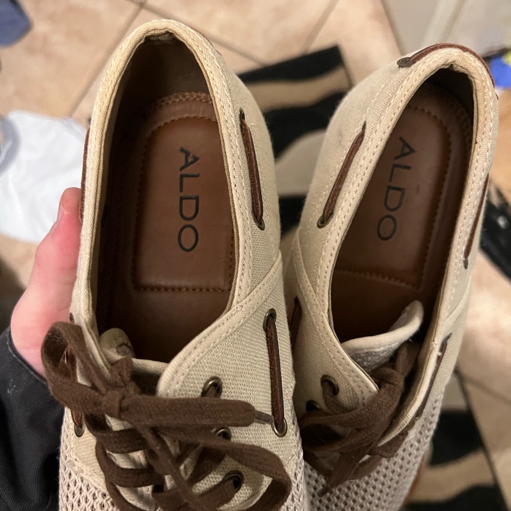 Men size 9 Aldo